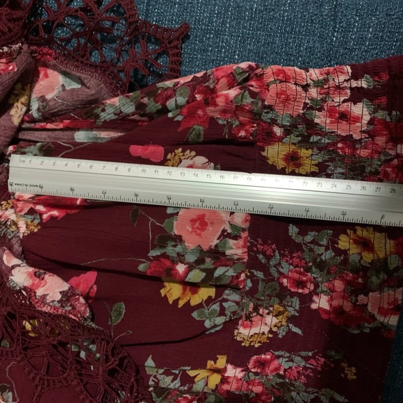 🛍️Haute Project LA Intricate Embroidered Crop Top Sz M - Picture 10 of 16